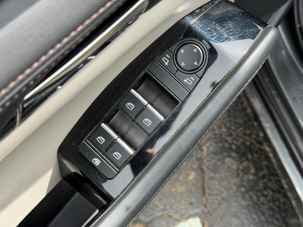 2023 Mazda Mazda3 2.5 S Preferred Package