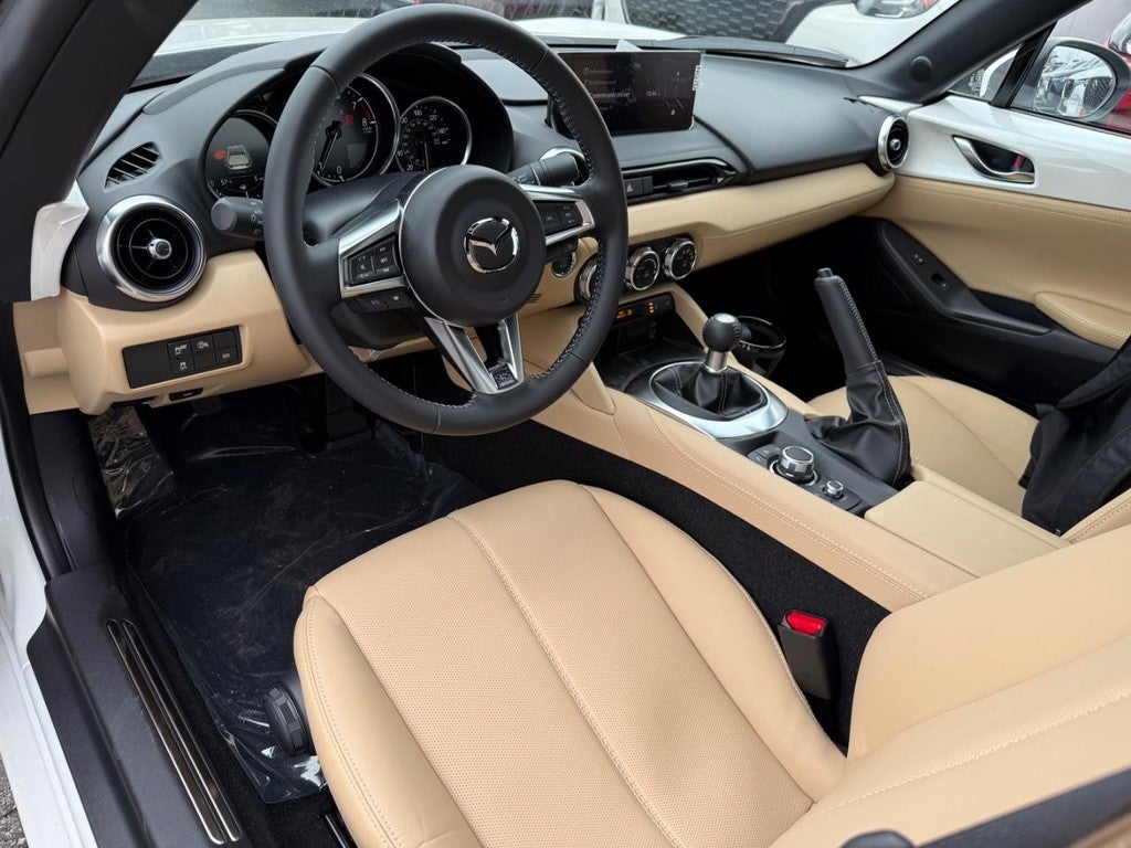 2026 Mazda Mazda MX-5 Miata RF Grand Touring Manual